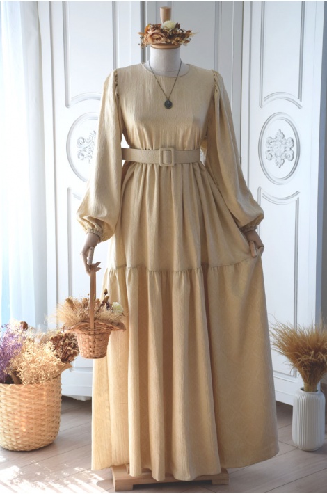Kemerli Model Bej Rengi Elbise