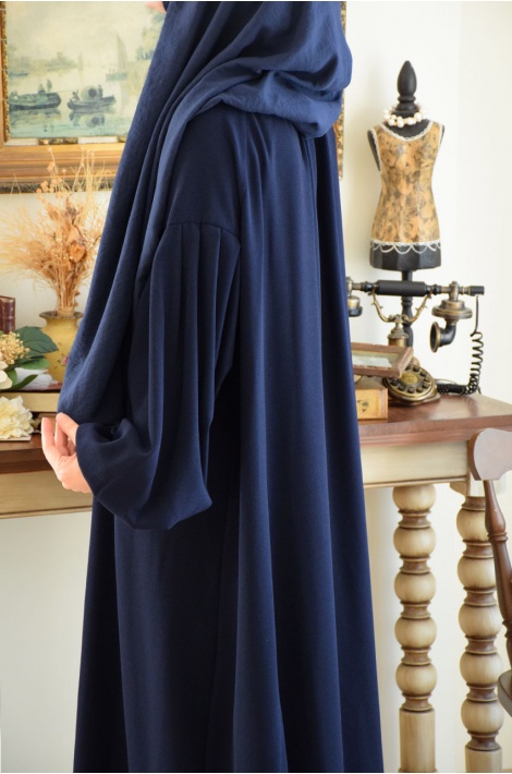 Medine Ferace Lacivert