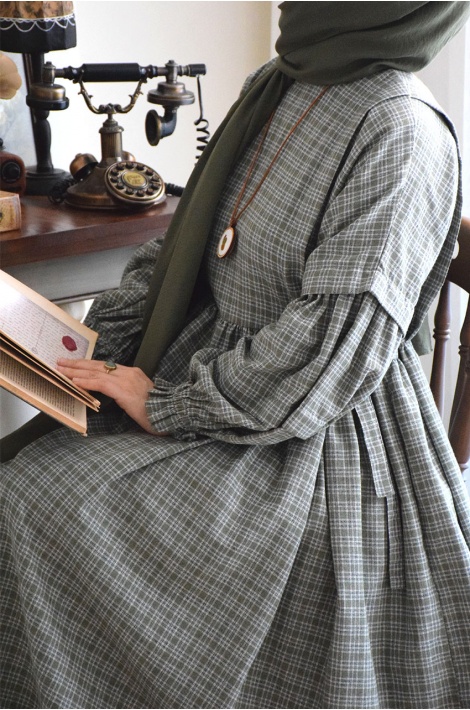 Pötikareli Yandan Bağcıklı Elbise Yeşil