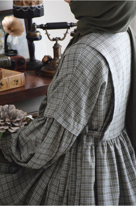 Pötikareli Yandan Bağcıklı Elbise Yeşil