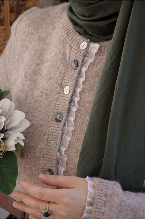 Fırfır Detaylı Triko Hırka Bej Rengi