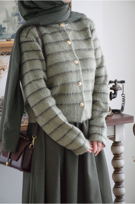 Çizgili Yumuşacık Triko Hırka