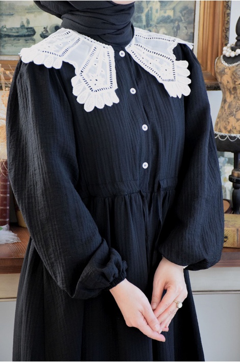 Dantel Yaka Elbise Siyah