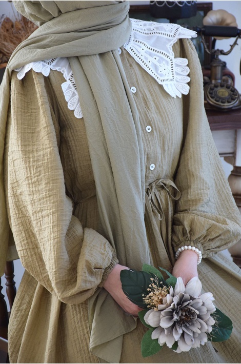 Dantel Yaka Elbise Yağ Yeşili