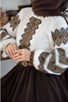 Otanti Nakışlı Bluz