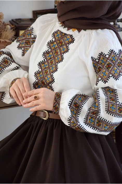 Otanti Nakışlı Bluz