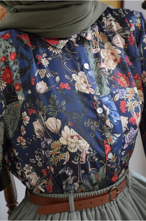 Çiçekli Saten Gömlek