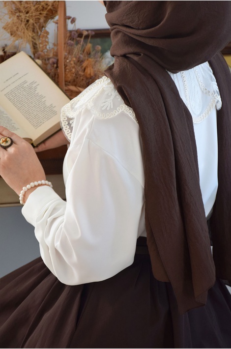 Yakalı Zarif Gömlek