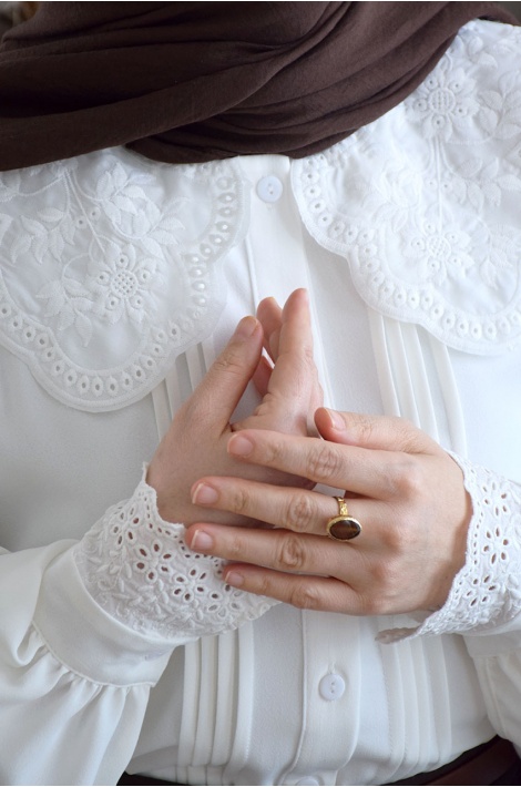 Fisto Yakalı Zarif Gömlek Beyaz