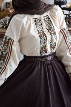 Kanaviçe Nakışlı Otantik Bluz