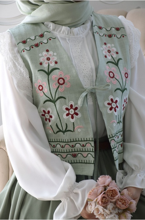 Nakışlı Bahar Yelek