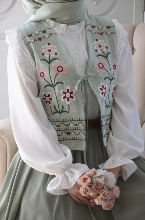 Nakışlı Bahar Yelek