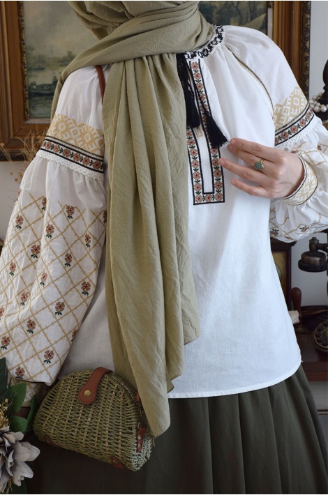 Kanaviçe Çiçek Nakışlı Bluz