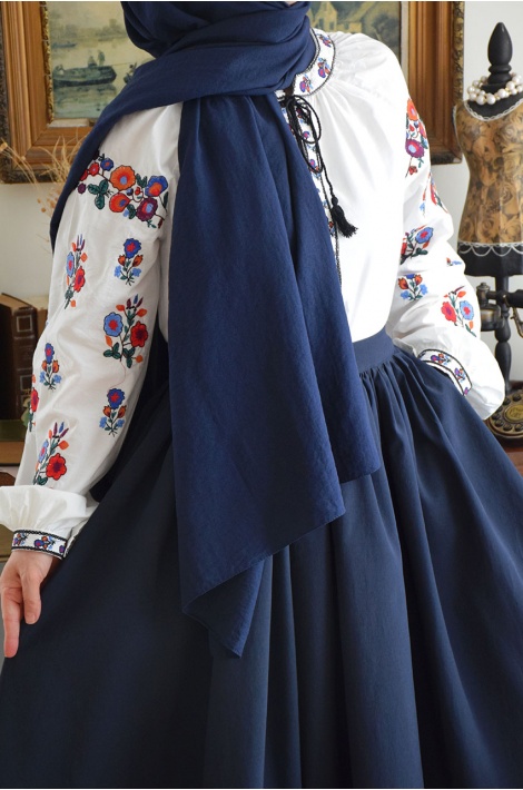 Nakışlı Beyaz Gömlek