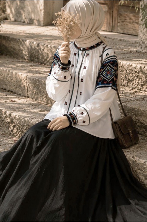 Otantik Nakışlı Beyaz Gömlek