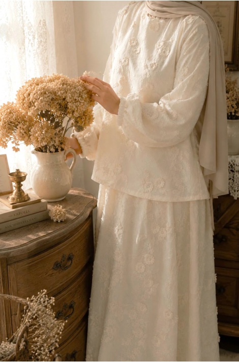 Lady Takım Ekru