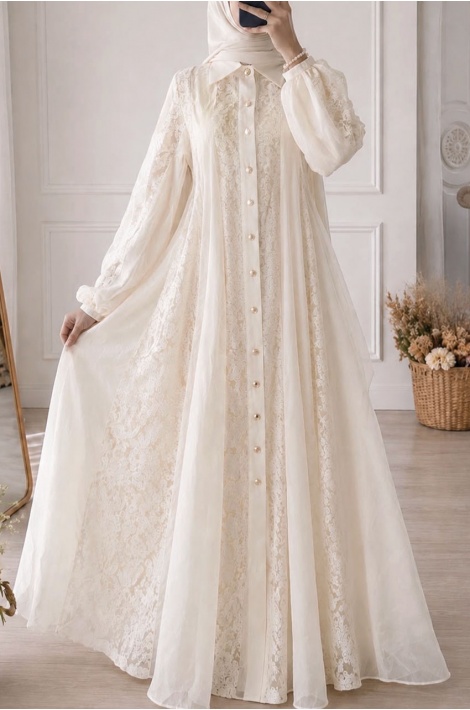 Dantel Şeritli Zarif Model Elbise