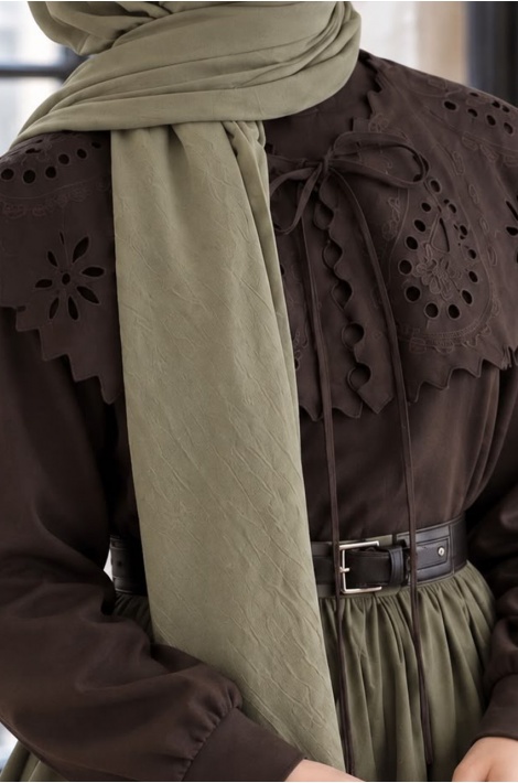 Yakalı Model Romantik Sweatshirt