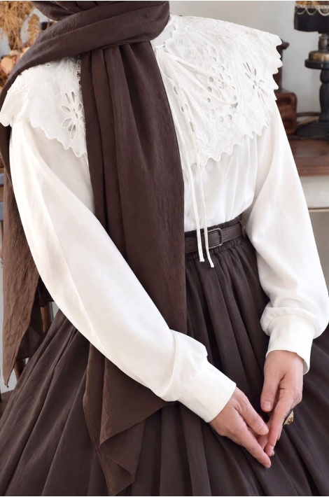 Yakalı Model Romantik Sweatshirt Beyaz