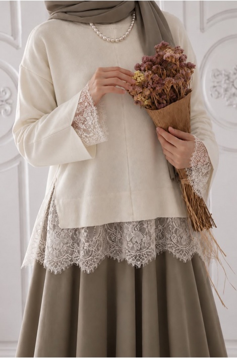 Elegant Kazak Ekru
